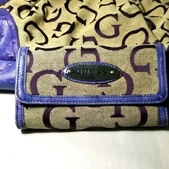 Guess Women's Handbag Satchel Tote With Matching Wallet - Picture 7 of 9